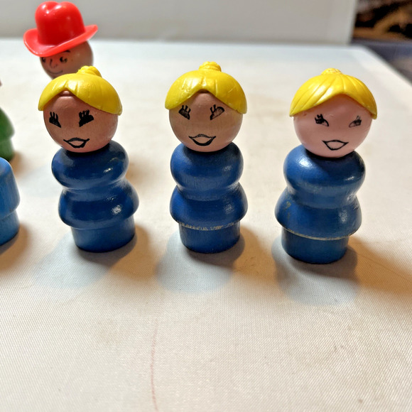 Vintage Fisher Price Little People Lot of 11 Figures Wood Bottom 1960s early 70s - Picture 2 of 4